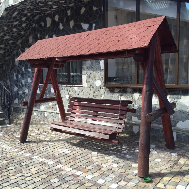 Pensiune Restaurant Piatra Craiului Dîmbovicioara Eksteriør billede